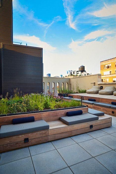 Toit terrasse avec banc encastré